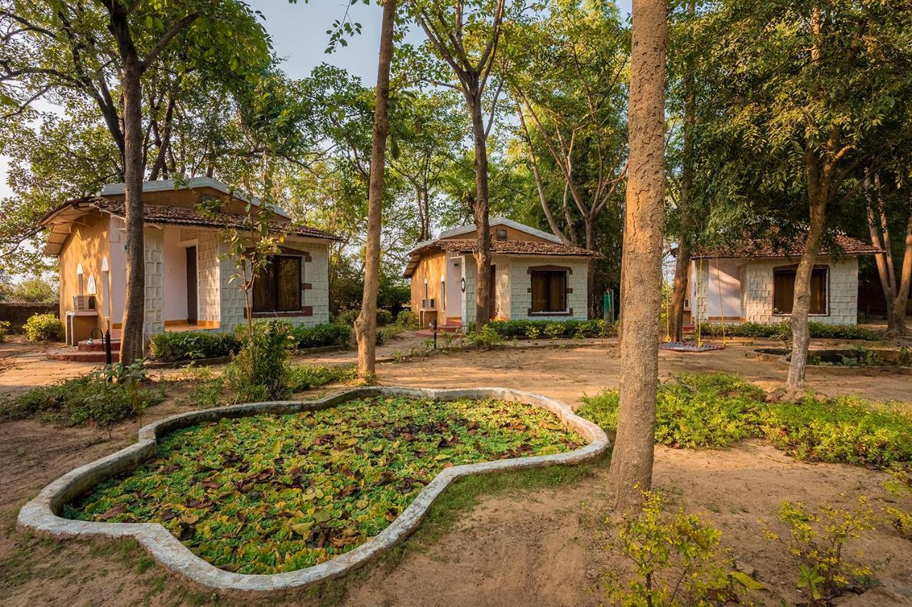 Jungle King Resort Kanha Exterior photo